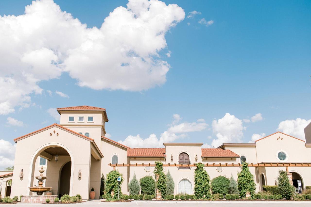 Fairfield & By Marriott Dallas Plano Hotel