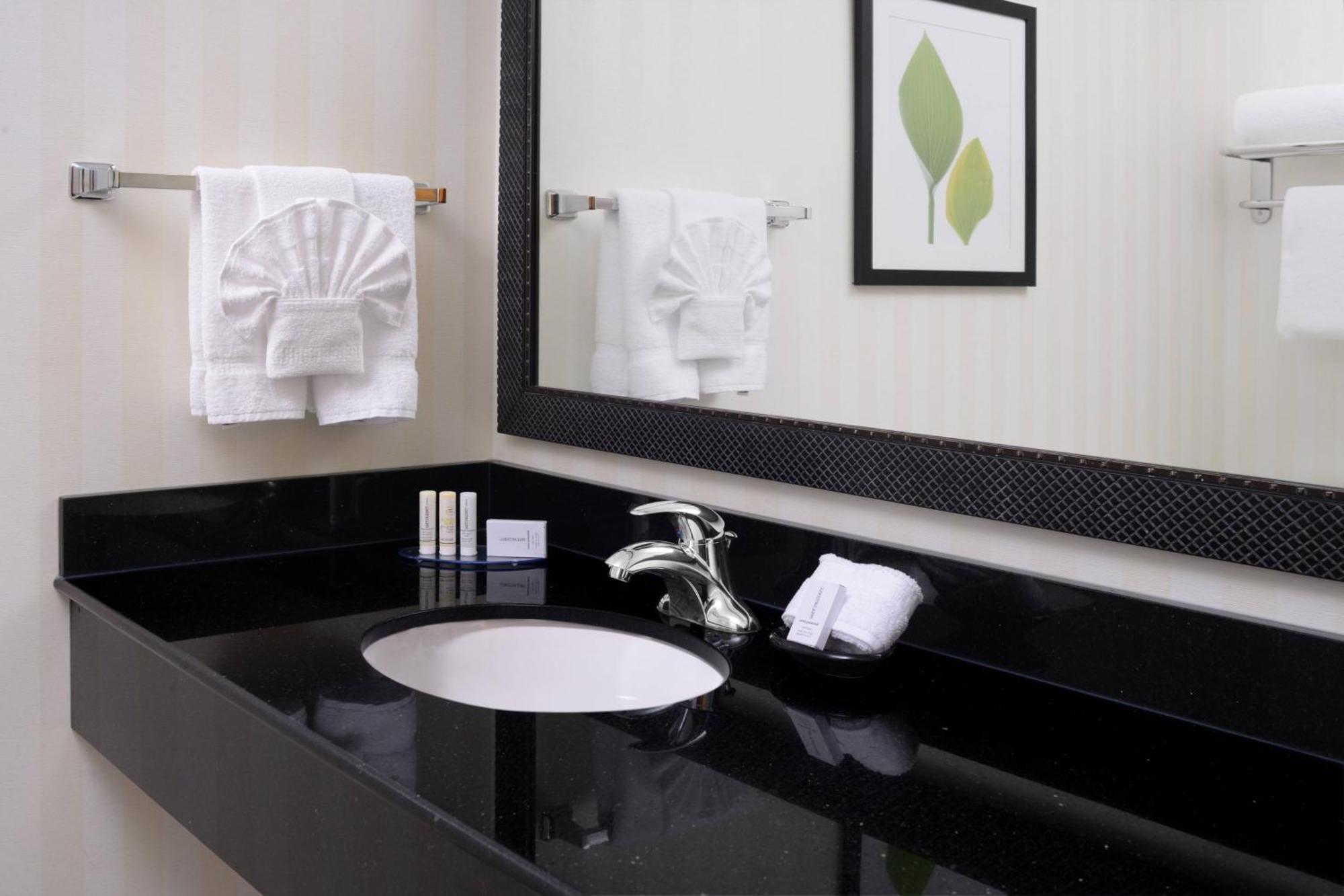 Fairfield & By Marriott Dallas Plano Hotel 3*